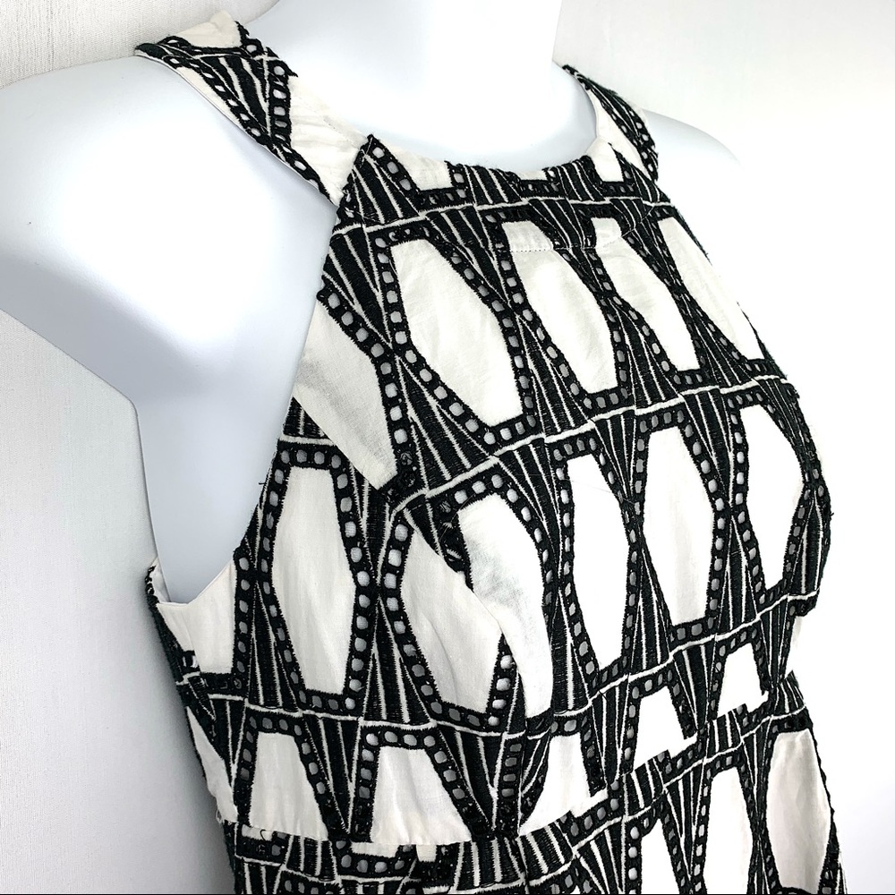 3/$15 Shoshana Black & White Sleeveless Dress - Picture 2 of 8